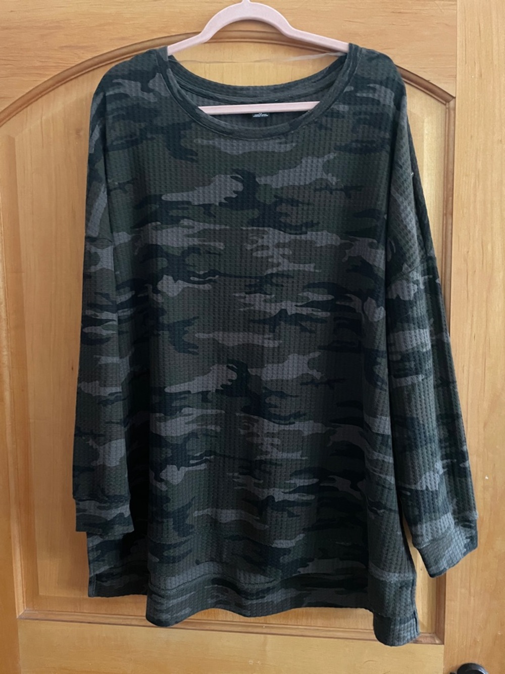 Sanctuary Women's Long Sleeve Camouflage Knit Top — Green & Black Plus 2X